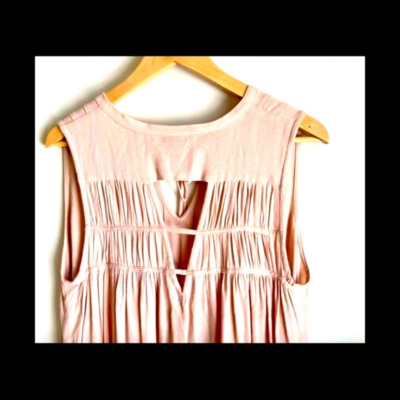 Soft dusty rose Ethereal Los Angeles | Sleeveless Blouse w/ Tie | Unique back. - Picture 3 of 6